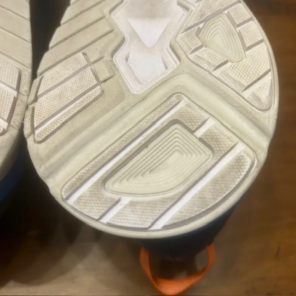 Hoka One One hoka one
